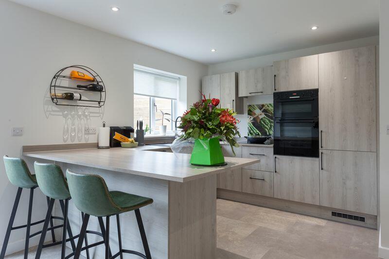 OPEN PLAN DINING KITCHEN H