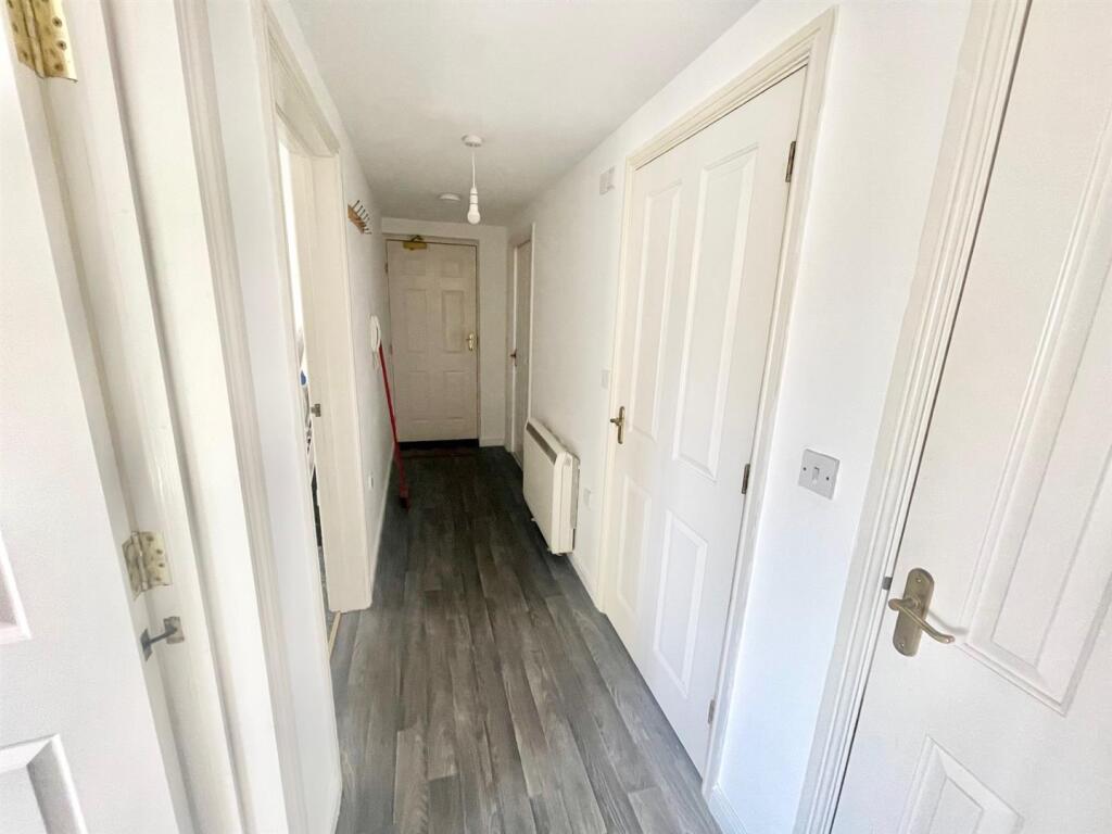 Hallyway