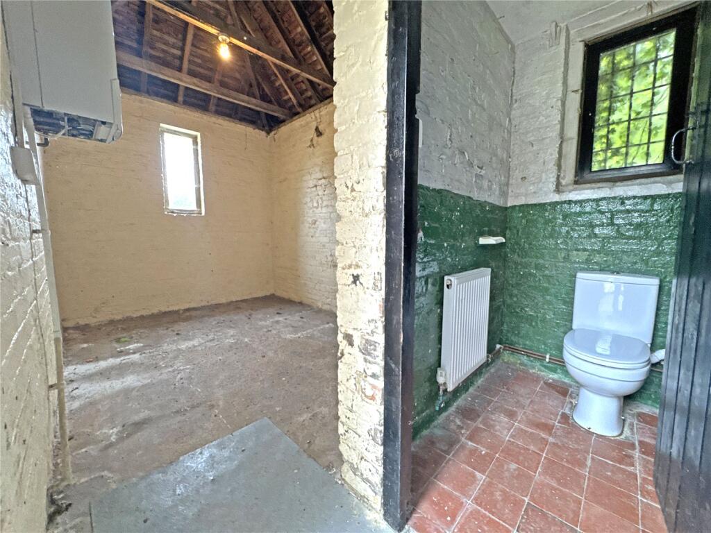 Outhouse &amp; Loo
