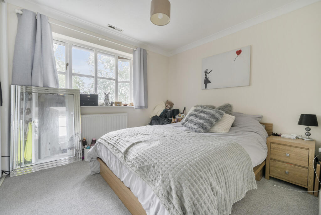 1340254-8-689dba8...