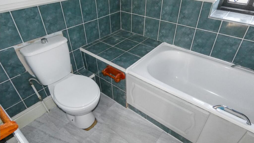 58 York Road, North Hull Estate, Hull, East Yorkshire, HU6 9RA