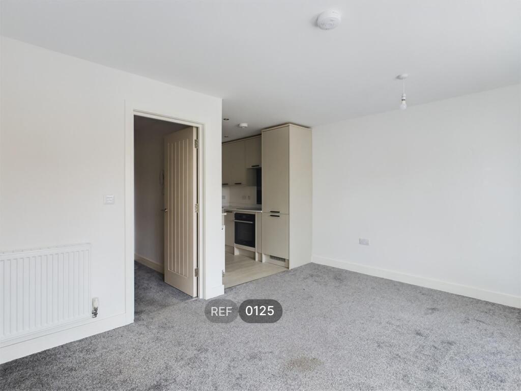 Kitchen &amp; Living area