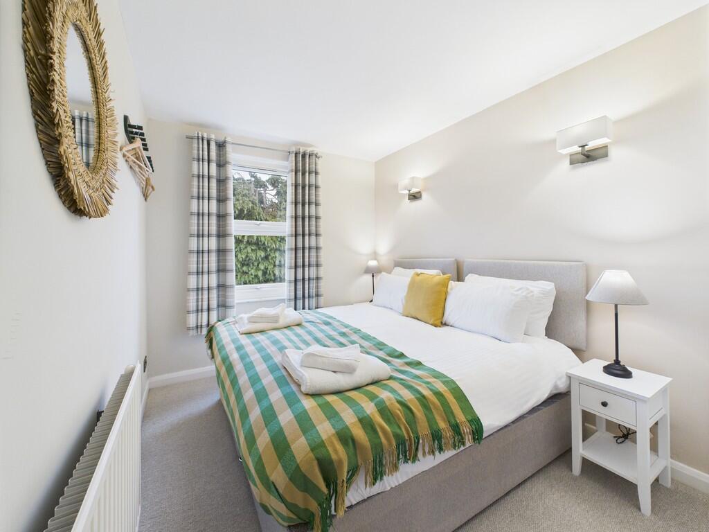 CAM02089G0-PR0495...