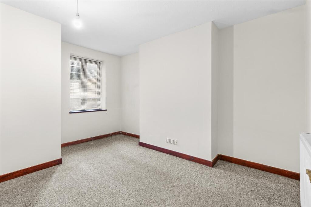 bedroom.jpg
