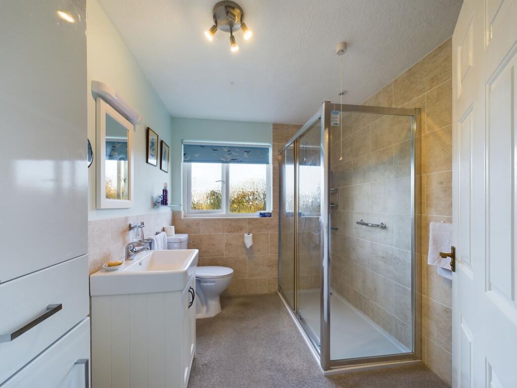 Bathroom (Annexe)