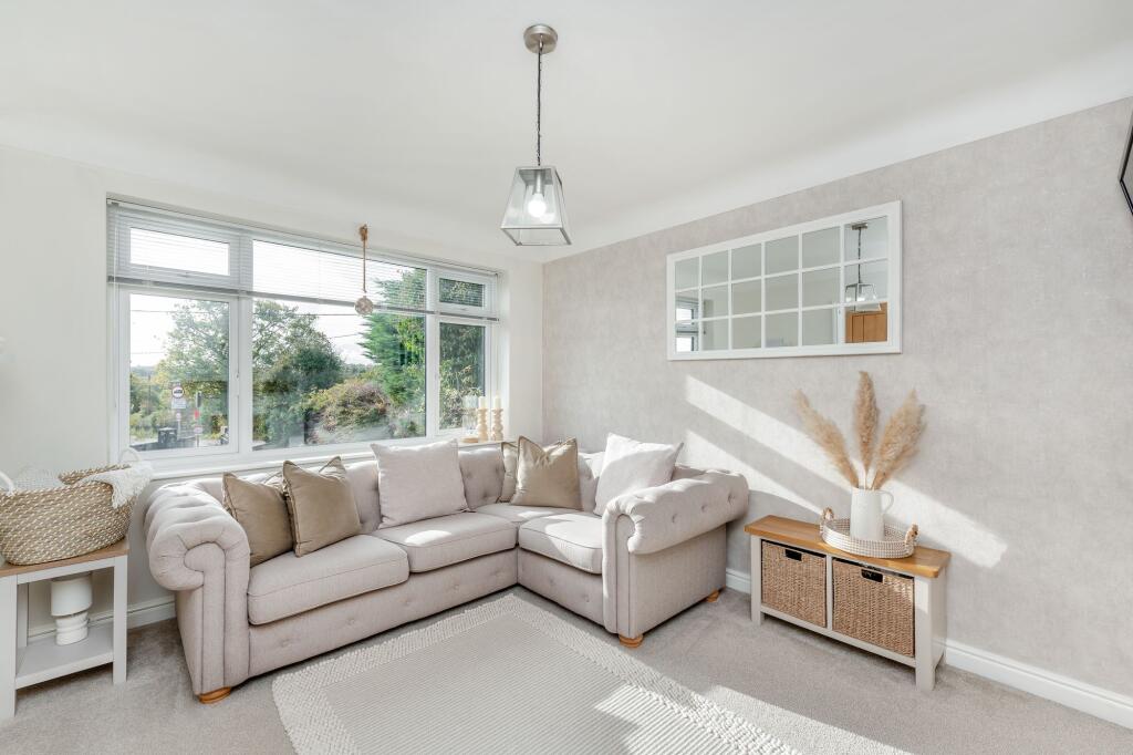 Sitting/ dining room room