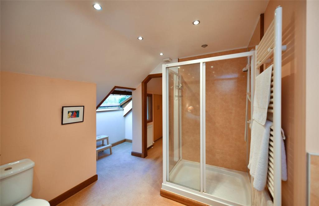 Master En-Suite