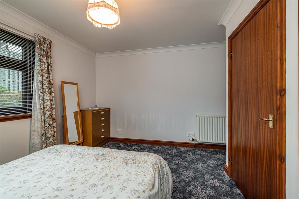2 Kingsknowe Gardens Galashiels 20.JPG