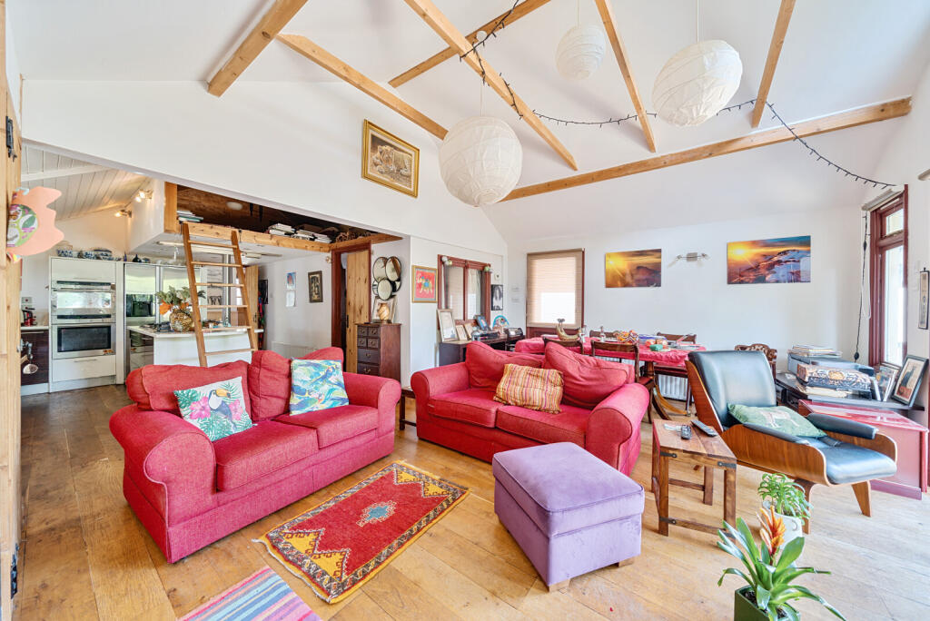 1304322-8-684afd9...