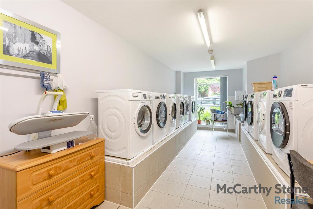 8657633-interior25.jpg