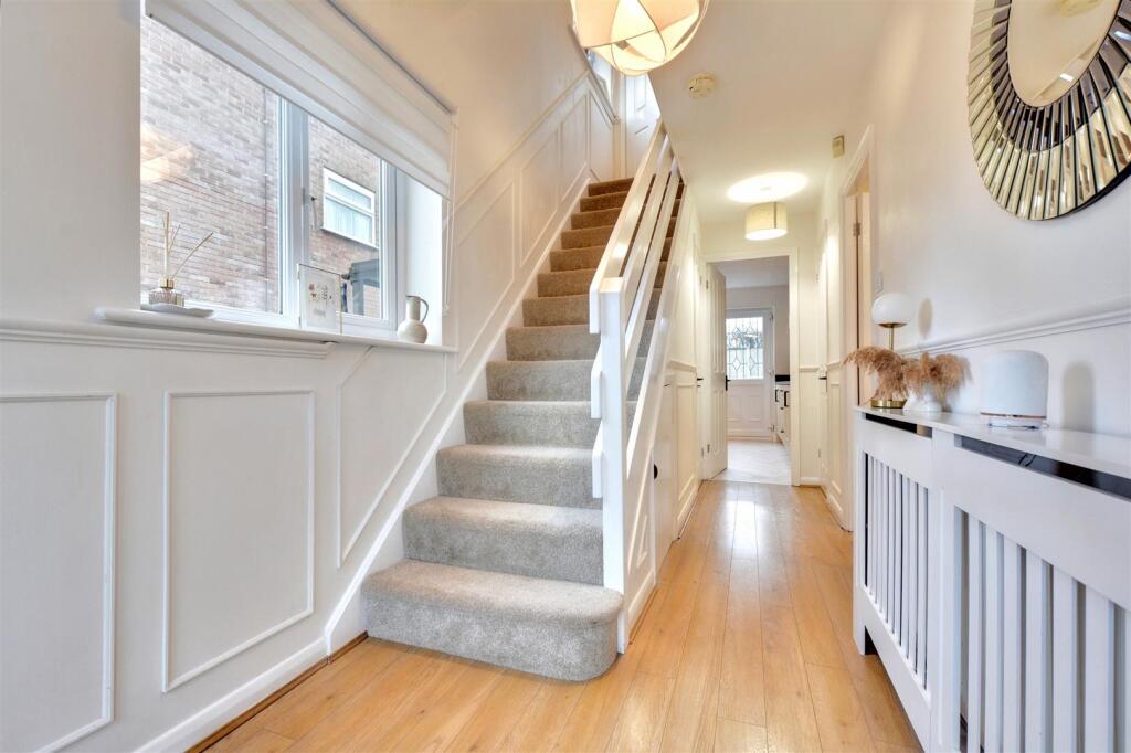 Entrance Hall_2.jpeg