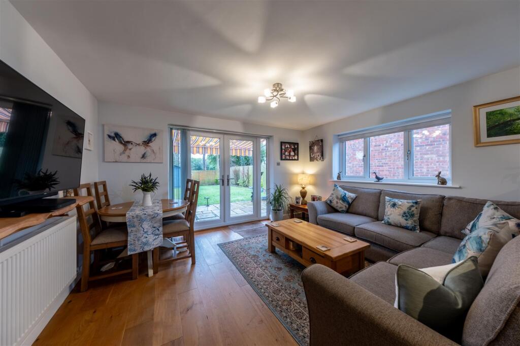 6 Gowy Court-005.jpg
