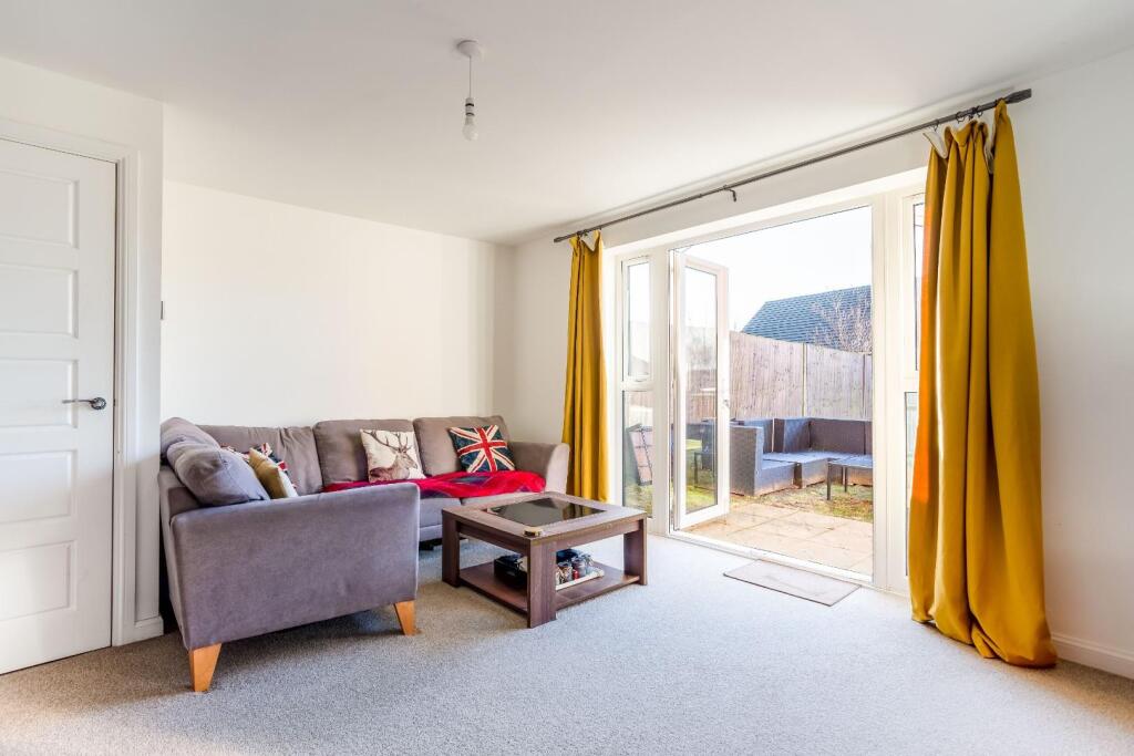 32 Borrer Drive-10.jpg