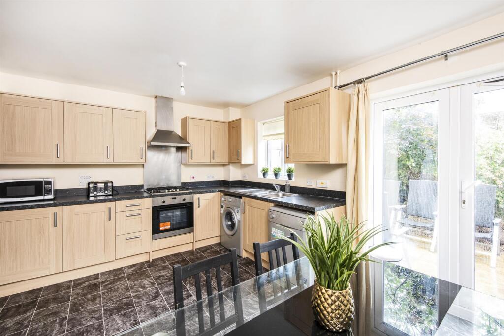 4 Middlewood Close, Bath, BA2 2TU-5.jpg