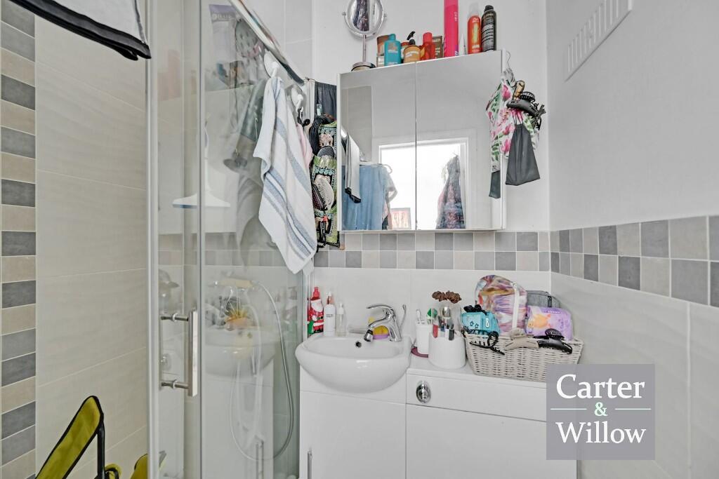 En suite shower room