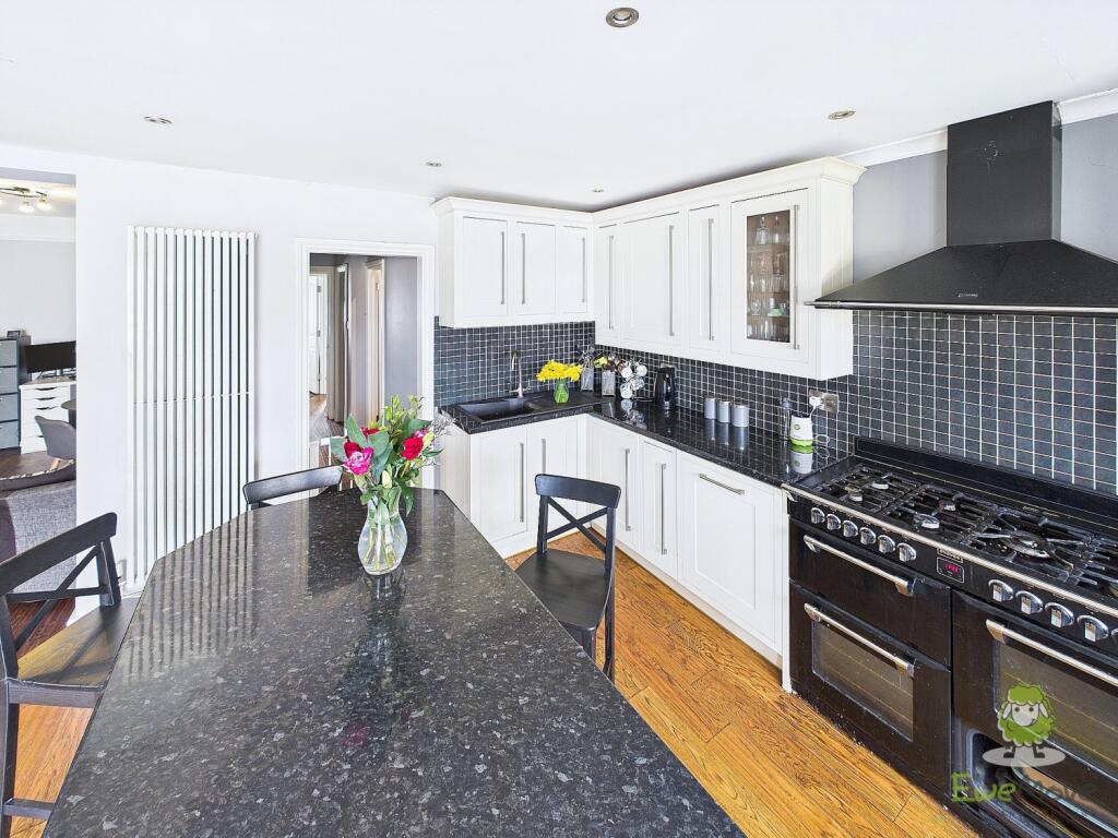 CAM01543G0-PR0119-STILL013