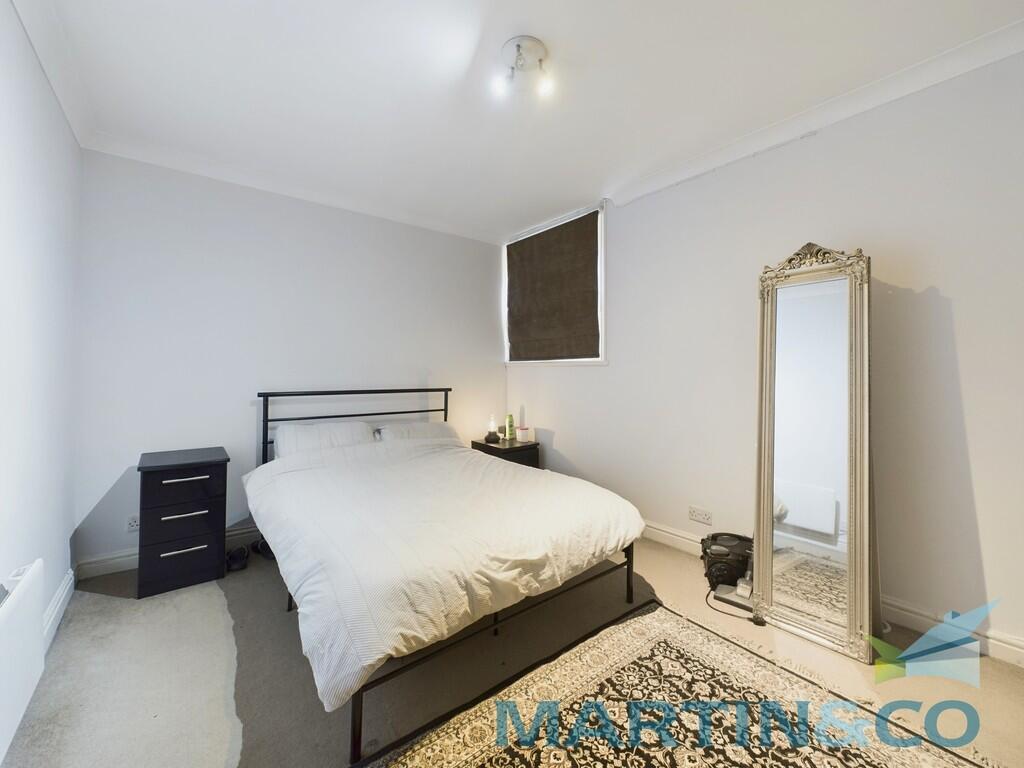 CAM01870G0-PR0156...