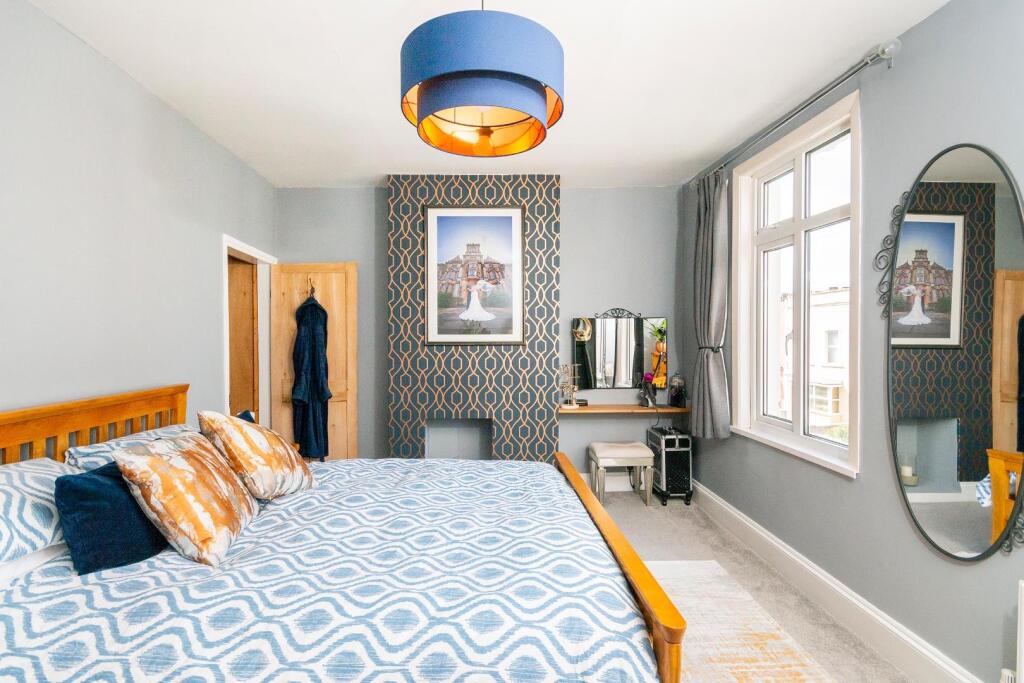5GS5TN - Bedroom E.jpg
