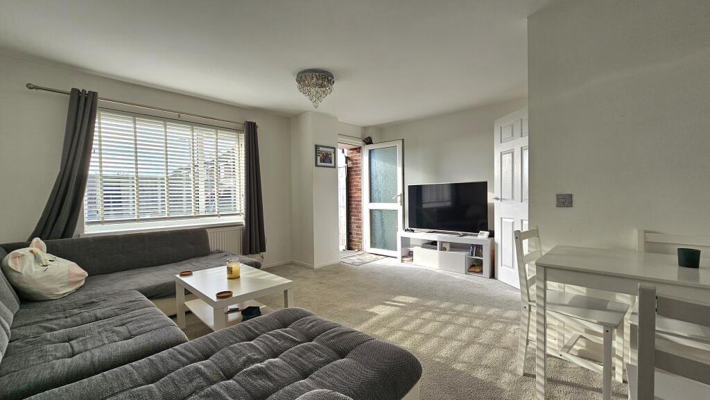 Lounge / dining room