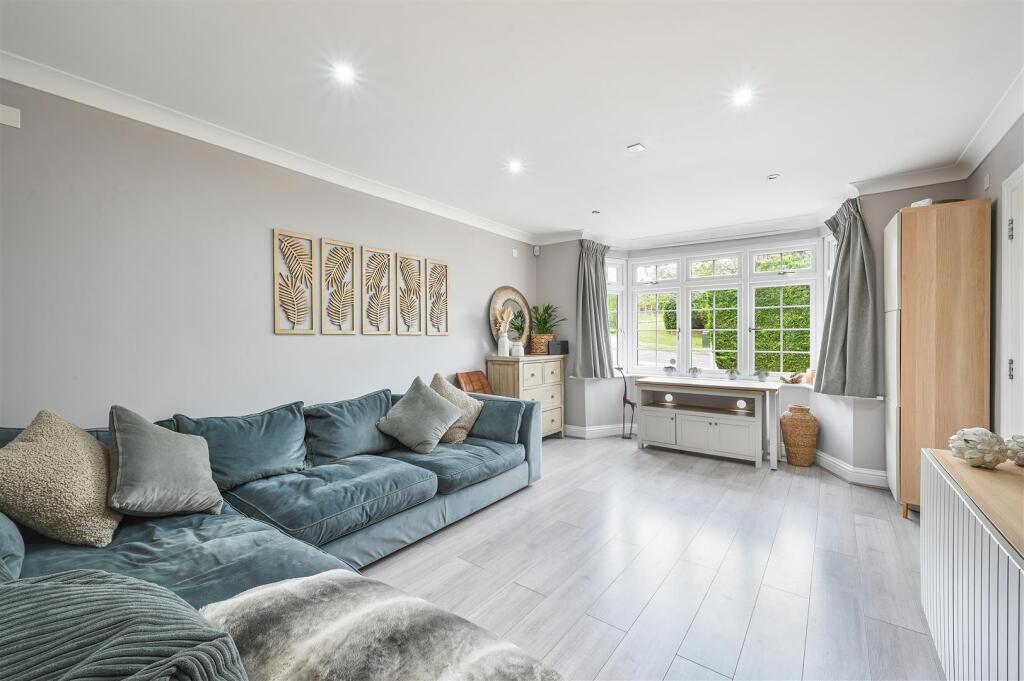 NORTH VIEW CRESCENT,  (1).jpg