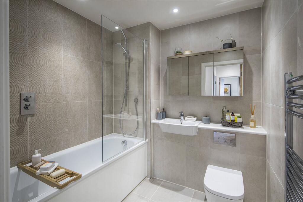 Show Apartment