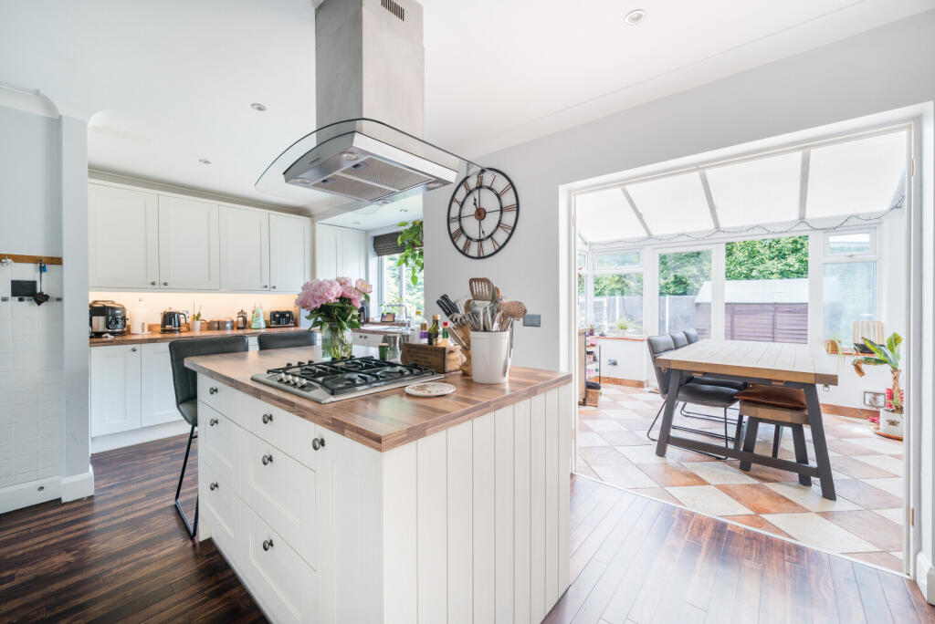 1299827-10-6836ff...