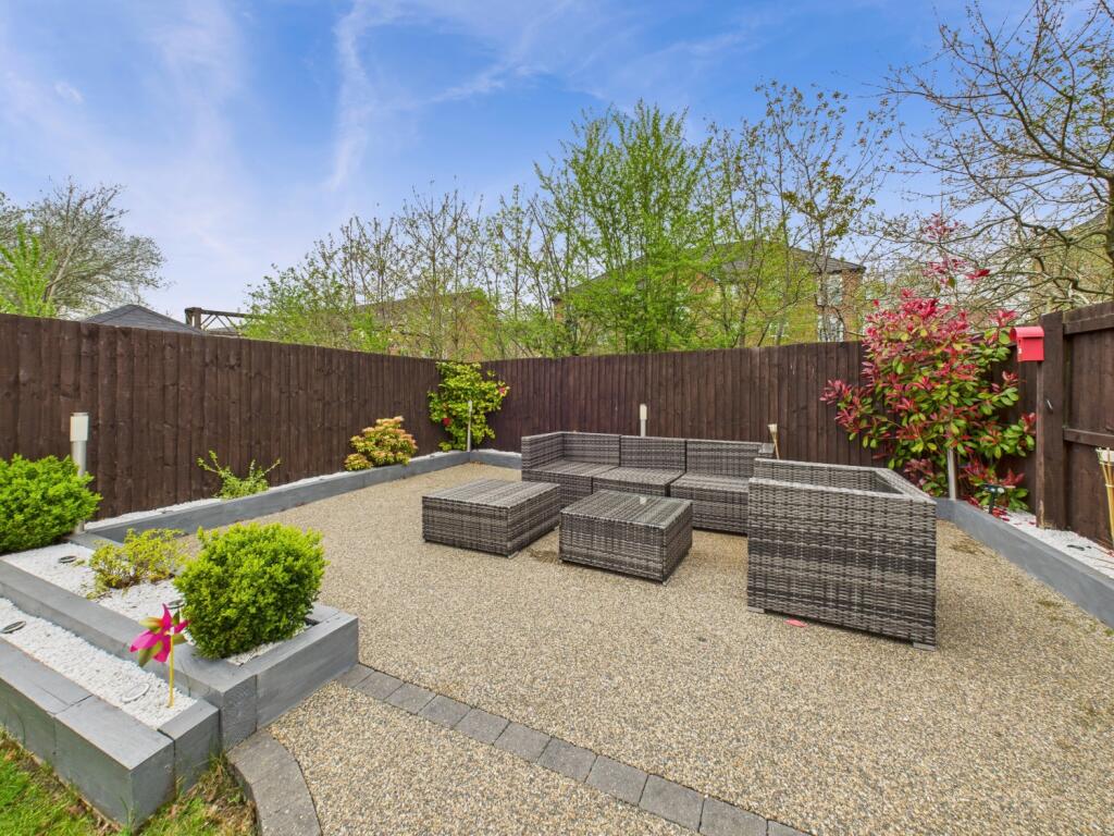 CAM03729G0-PR0022-STILL014