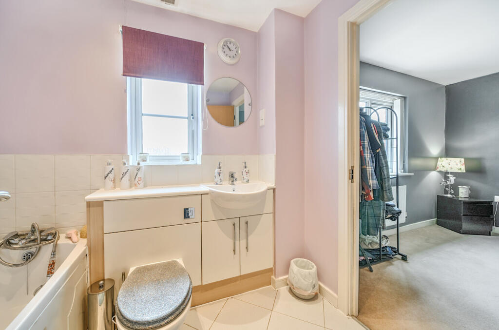 1304500-2-6848137...