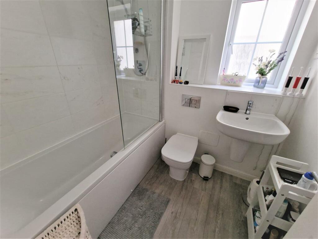 Bathroom.jpg
