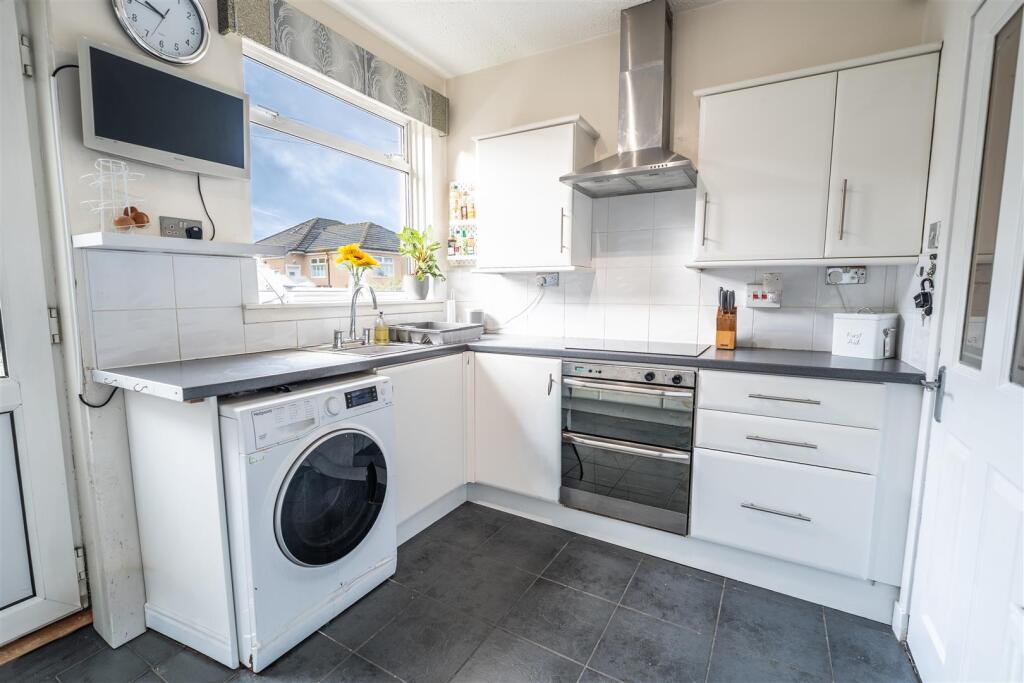 kitchen-.c.jpg