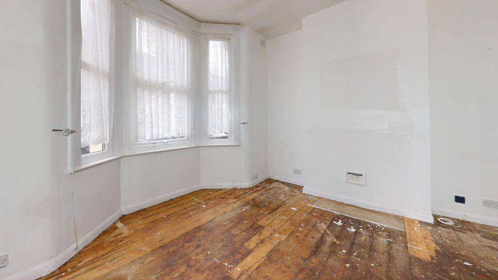 Flat A, 52 Ernald Avenue, East Ham, London, E6 3AL