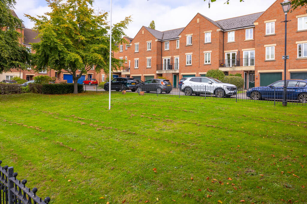 A04 - 95 Gras Law...