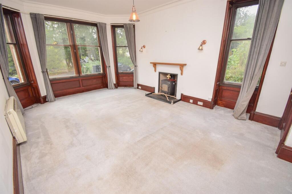 LOUNGE-DINING ROOM-2.jpg