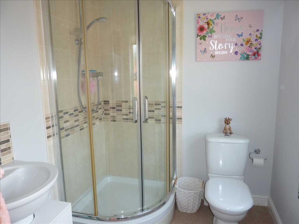 ENSUITE SHOWER ROOM