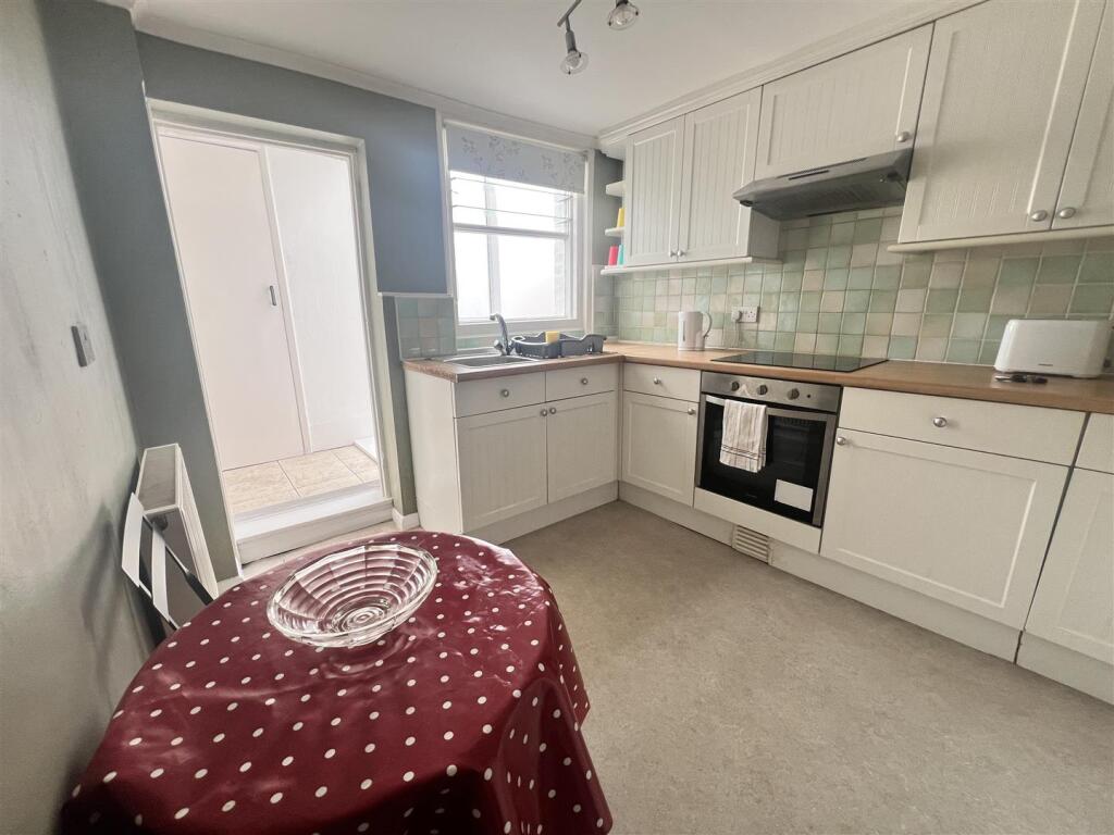 Kitchen jpg