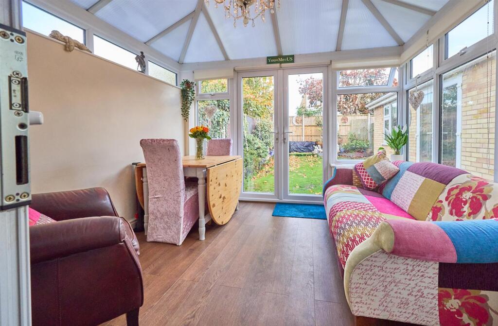 Conservatory/Dining Room to Rear