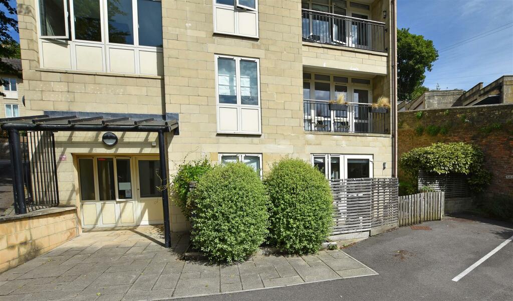 Ground Floor Garden Apartment.JPG