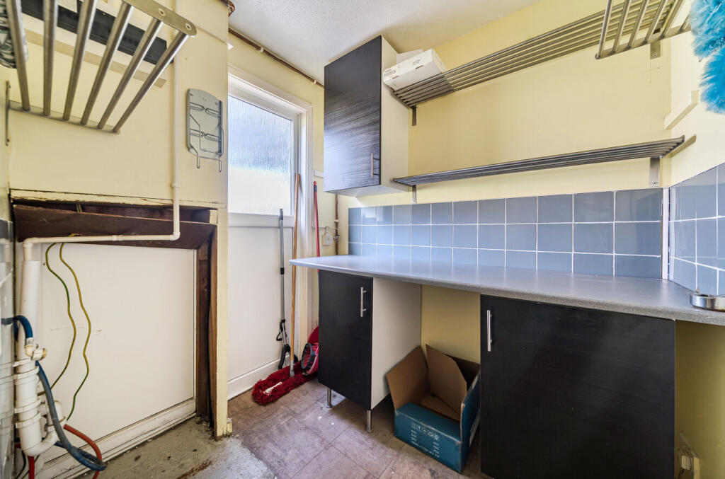 1354064-12-68c04c...