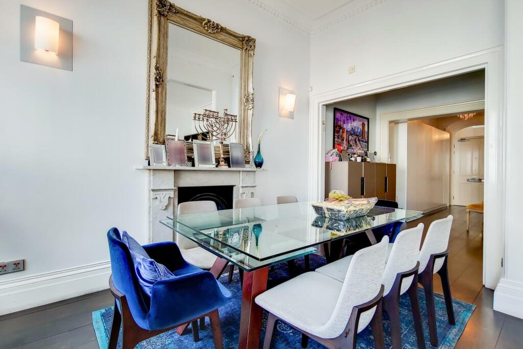 3_Dining Room-1.jpg