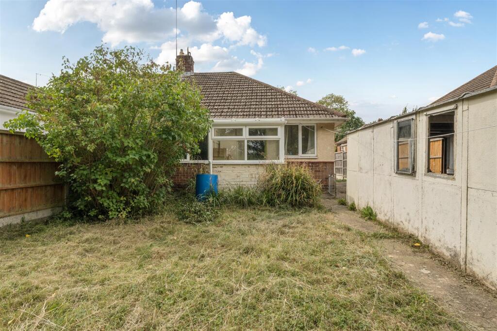 103 McKinnell Crescent (1).jpg