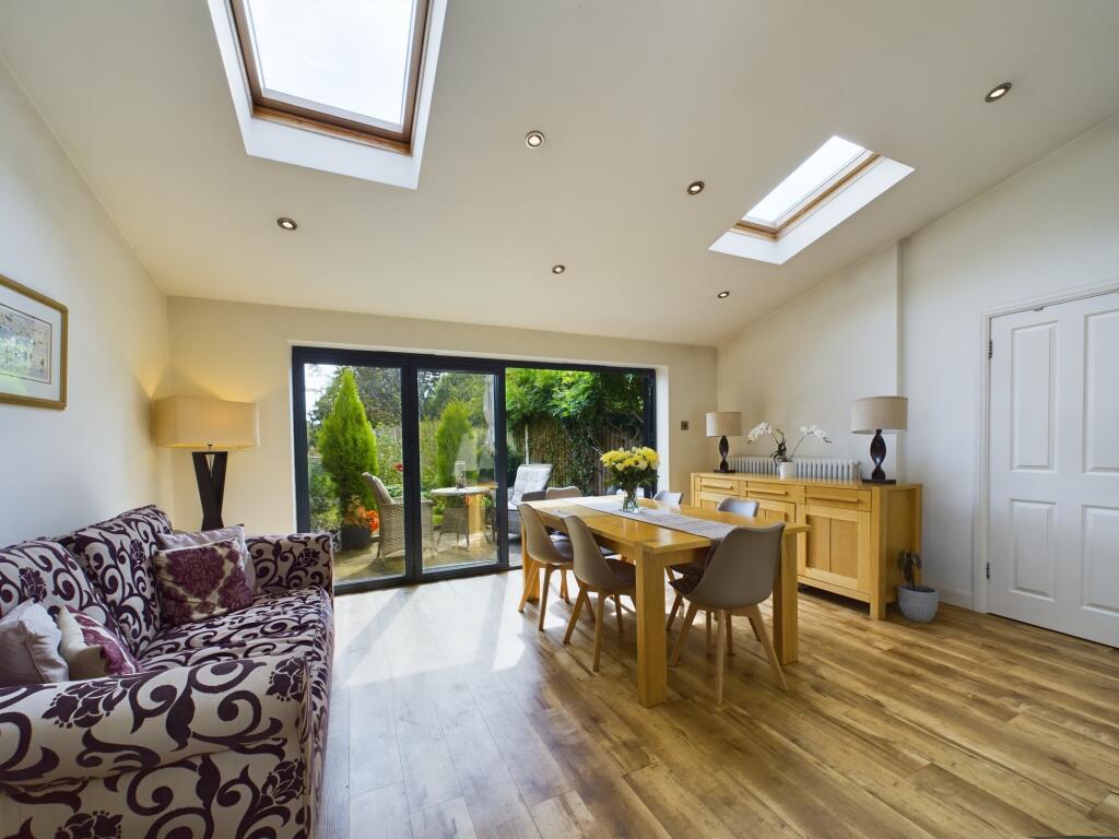 Living/Dining Area
