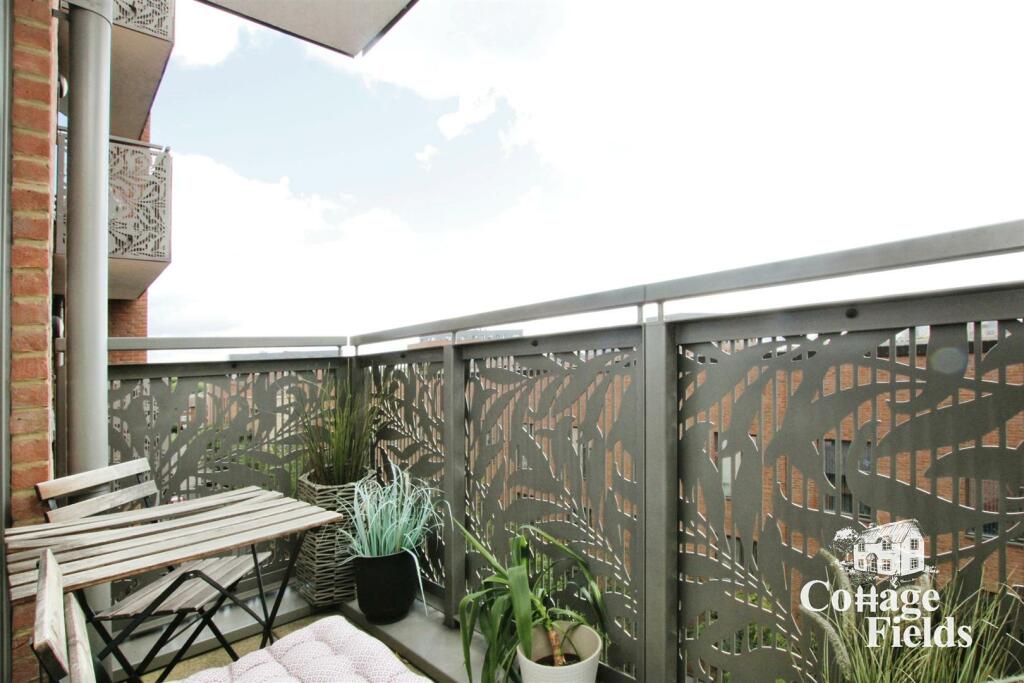 Wall-Out Balcony