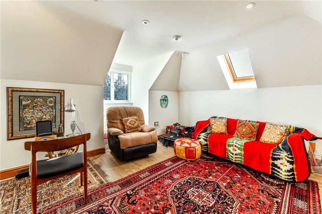 Loft Room/Bedroom