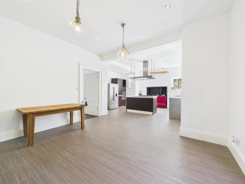 20 - Detached Victorian Villa for Auction, Weston-