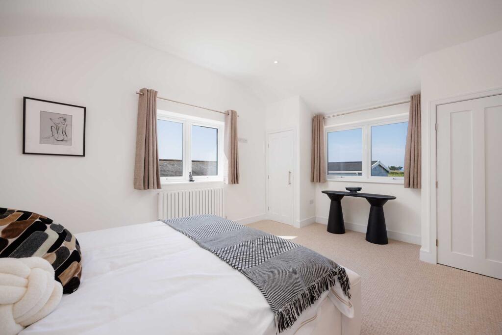 6827391142c7b_constantine_bay_043