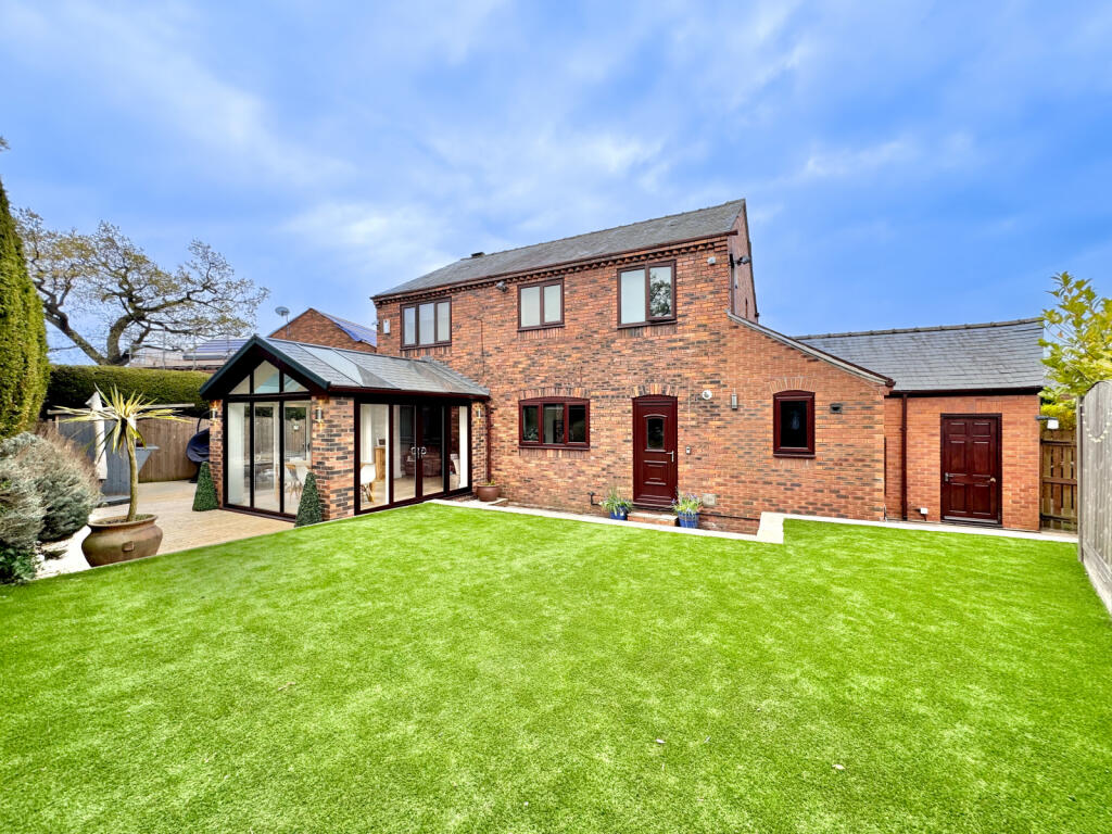 Five Bedroom Detached for Sale