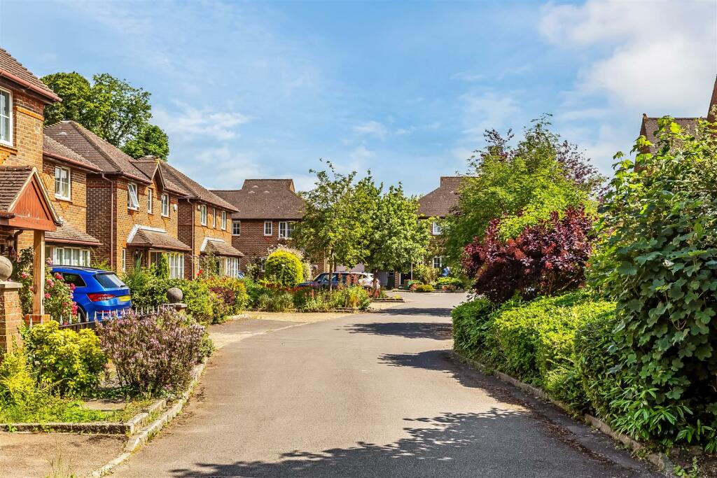 4-Gayton-Close-30.jpg