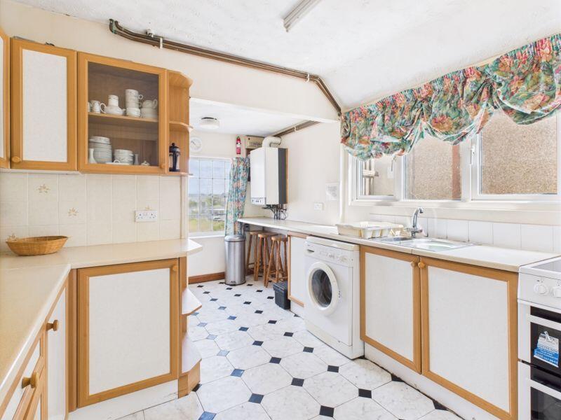 Kitchen other way 