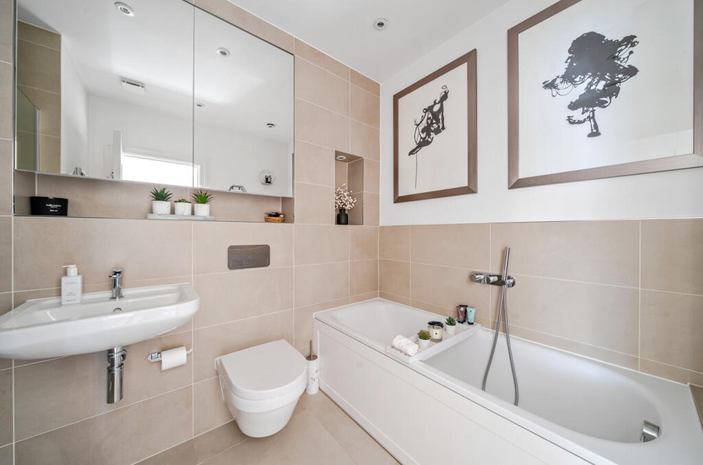 1348480-16-68b876...