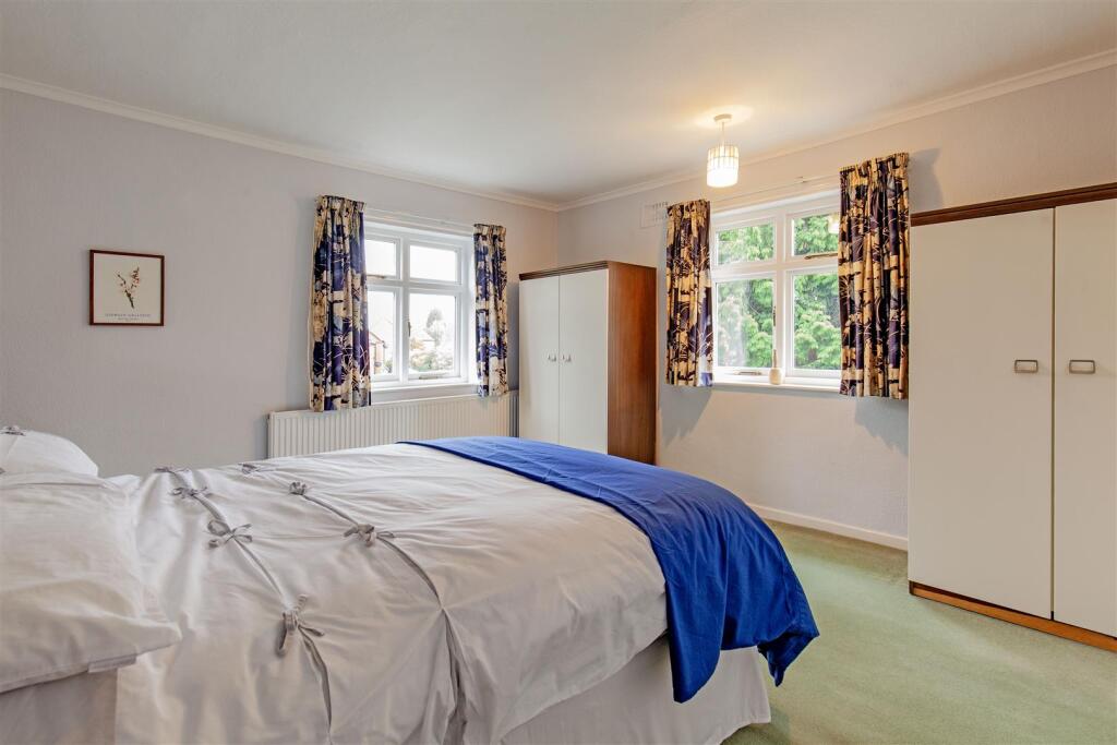 Bedroom 1-1.jpg